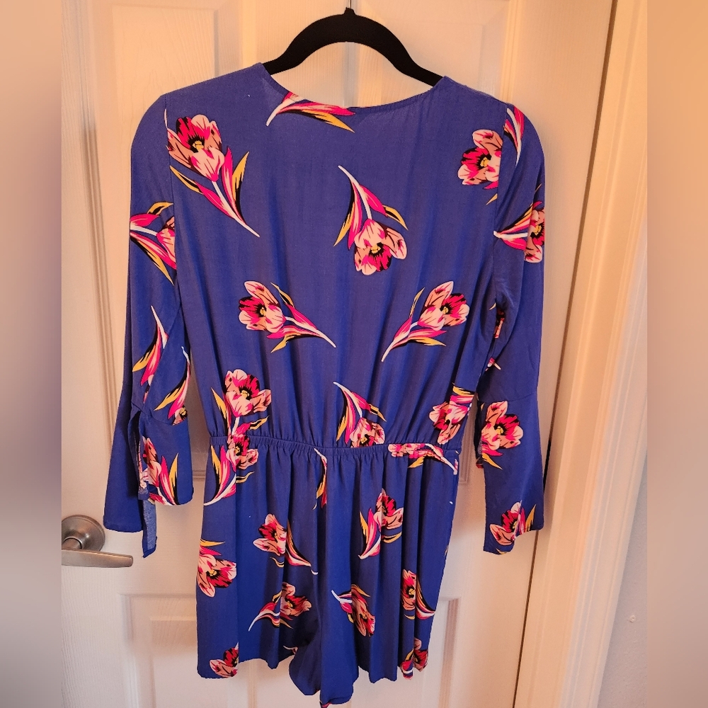Blue Flower Print Romper - Picture 4 of 4